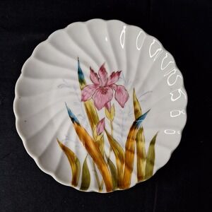 Victoria Carlsbad Hand Painted Czech Republic Late 1800's Gd Gilt Scalloped 8.2"